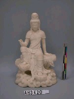 藏品(觀音萻薩石坐像)的圖片